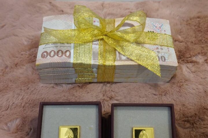 @mysinsord ขอบคุณ คุณลูกค้าที่มอบความไว้วางใจ ชำระเงินค่าเช่าสินสอด 20,000 บาท (โปรโมชั่นถูกที่สุด เงินสินสอด 400,000 บาท ทองคำแท่ง 10 บาท ราคาเพียง 20,000 บาท) งานจัดในจังหวัดหนึ่งภาคกลาง ไม่ว่าไกลแค่ไหน เราพร้อมบริการจัดส่งสินสอดถึงที่ ทั่วไทย เราไม่เปิดเผยข้อมูล ไม่ถ่ายรูปรีวิวงาน ไม่เปิดเผยวันและสถานที่จัดงาน ทุกอย่างเป็นความลับ เรารีวิวได้เพียงแค่นี้ เพราะเรายึดถือความลับของลูกค้าเป็นอันดับ1 บริการให้เช่าสินสอดทองหมั้น อันดับ 1 ดีที่สุด ราคาถูกที่สุด เรากล้าการันตีคุณภาพสอบถามเช็คคิวงานได้ตลอด 24 ชม. Tel: 098-948-4677 พี่เล็ก Line id : 0989484677 หรือ กด link ด้านล่างเลยครับ https://line.me/ti/p/CkJn_gHJH6 Official website : http://www.mysinsord.com facebook : https://www.facebook.com/mysinsord Instagram : https://www.secure.instagram.com/mysinsord/ TikTok : https://www.tiktok.com/@mysinsord YouTube : https://www.youtube.com/channel/UCaOiB68kD6zuCOcOsJD0FIg เพียงคุณเตรียมแค่พาน ส่วนสินสอดทองหมั้นให้เราดูแล เราจะเติมเต็มงานแต่งงานในฝันของทุกคู่รักให้สมบูรณ์แบบยิ่งขึ้น Mysinsord ทุ่มเทในทุกๆงาน เราจะบริการให้ดีที่สุด ตรงต่อเวลา ทำไมต้องใช้บริการกับเรา มั่นใจได้ ด้วยประสบการณ์ที่เราให้บริการเช่าสินสอด ทองหมั้น มากกว่า 10 ปี บริการคู่บ่าวสาวมากกว่า 100 คู่ จนได้รับการบอกต่อในการบริการที่ดีเยี่ยม ตรงต่อเวลา มีสำนักงานที่ตั้งเป็นหลักแหล่งแน่นอน ติดต่อสอบถามข้อมูลได้ตลอดเวลา ราคาที่คุ้มค่าและคุณภาพดีเยี่ยม บริการเช่าสินสอดของ mysinsord.com รับประกันเงิน และทองคำ เป็นของแท้ 100% สามารถตรวจสอบได้ ในส่วนราคา เรานำเสนอราคาถูกและคุ้มค่า เรามีราคาโปรโมชั่นสำหรับเช่าเงินสด พร้อมทองคำแท่ง ในราคาที่ถูกยิ่งขึ้น บริการที่ดีเยี่ยม ใส่ใจดูแลดุจญาติ mysinsord.com เราให้บริการเช่าสินสอด ทองหมั้น มากกว่า 10 ปี บริการคู่บ่าวสาวมากกว่า 100 คู่ จนได้รับการบอกต่อในการบริการที่ดีเยี่ยม ตรงต่อเวลา ใส่ใจดูแลดุจญาติ เงินสินสอด เราใช้เงินธนบัตรใหม่ทั้งหมด ไม่ใช้เงินหมุนเวียนจากงานแต่งงานที่หนึ่ง ไปใช้อีกงานหนึ่ง เพื่อให้มั่นใจได้ว่า จะได้รับเงินธนบัตรใหม่ทั้งหมด ทองหมั้น เราใช้ทองคำแท่งใหม่ จากร้านฮั้วเซ่งฮง เยาวราช ไม่มีเช็คอิน ไม่มีรีวิว ไม่มีรีวิวภาพบรรยากาศในงานแต่งงาน สัญญาเช่าสินสอด ในการเช่าสินสอด เราทำเป็นสัญญาเช่าสินสอดชัดเจน เพื่อความมั่นใจทั้งสองฝ่าย เรายึดถือสัญญาเช่าสินสอด เป็นสำคัญ ใบเสร็จรับเงินค่าเช่าสินสอด เมื่อรับเงินค่าเช่าสินสอด จะมีใบเสร็จรับเงินมอบให้เพื่อเป็นหลักฐานสำคัญ จัดส่งสินสอดทั่วประเทศ เราให้บริการจัดส่งสินสอดถึงที่ทั่วไทย ตรงเวลา #เช่าสินสอด #เช่าสินสอดราคา #เช่าเงินสินสอด #เช่าสินสอดของหมั้น #เช่าสินสอดทั่วไทย #เช่าสินสอดโคราช #เช่าสินสอดทองหมั้น #เช่าสินสอดแต่งงาน #เช่าสินสอดมืออาชีพ #เช่าสินสอดเชื่อถือได้ #เช่าสินสอดงานแต่ง #เช่าสินสอดภาคกลาง # เช่าสินสอดราคาถูก